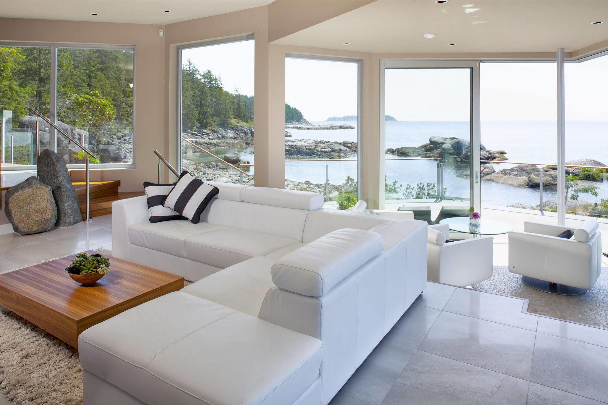 Pointhouse Suites On Sargeant Bay Halfmoon Bay 외부 사진